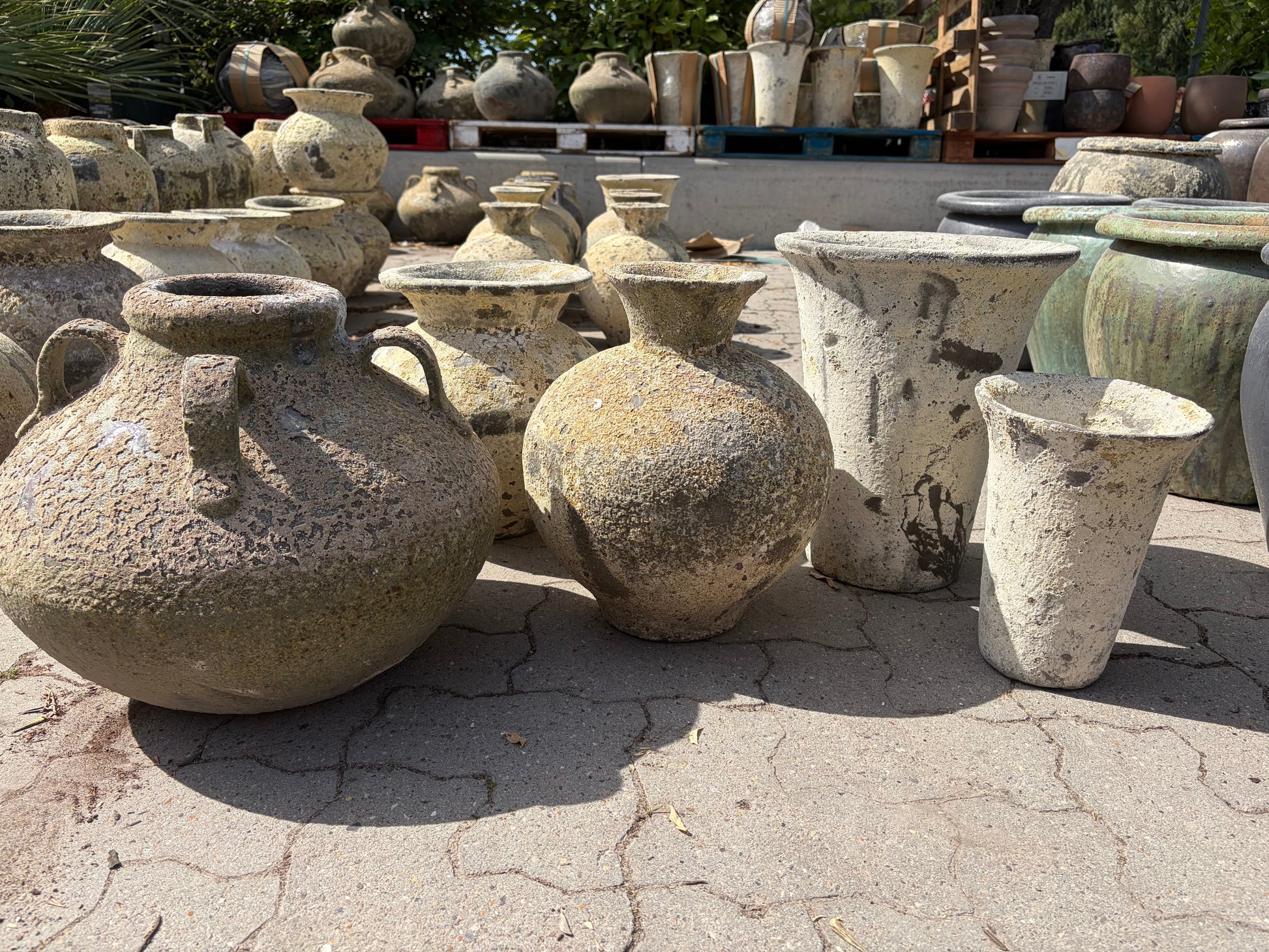 Ancient Relic Collection krukker i haven